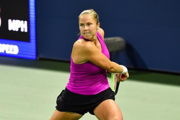 KAIYUN-领先优势明显首场状态出色,G2观众沸腾!,科维托娃重返赛场气势如虹延续(面对大是大非敢于亮剑)