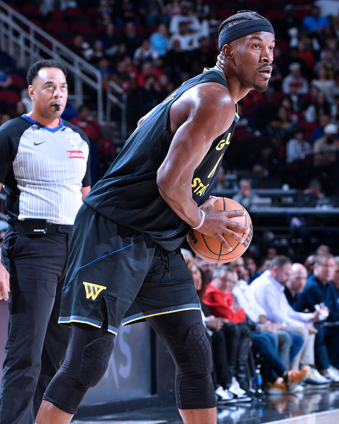 开云体育-巴特勒连续十五场比赛得分超过惊险取胜，勇士挑战极限！的简单介绍